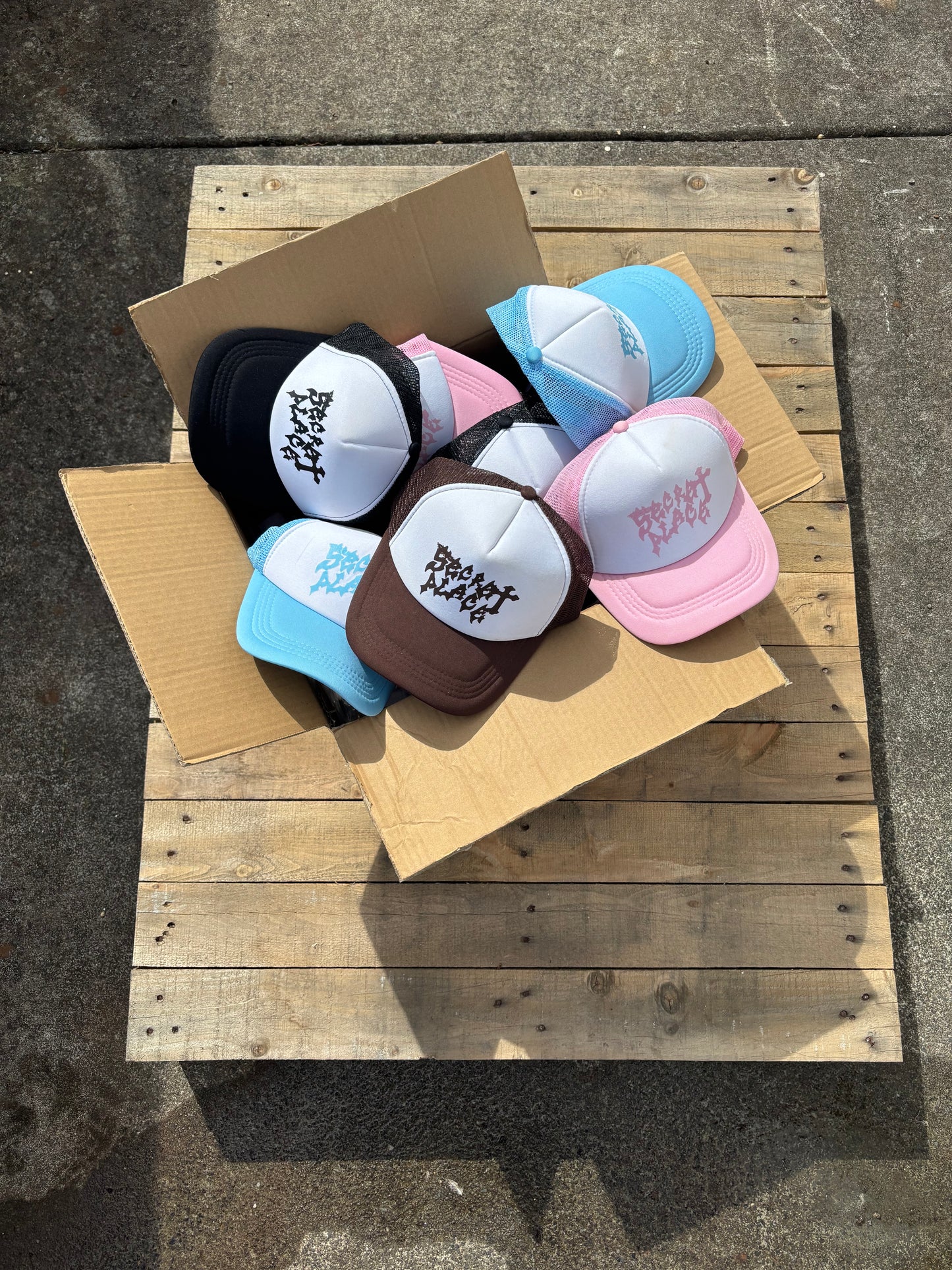 TRUCKER HATS